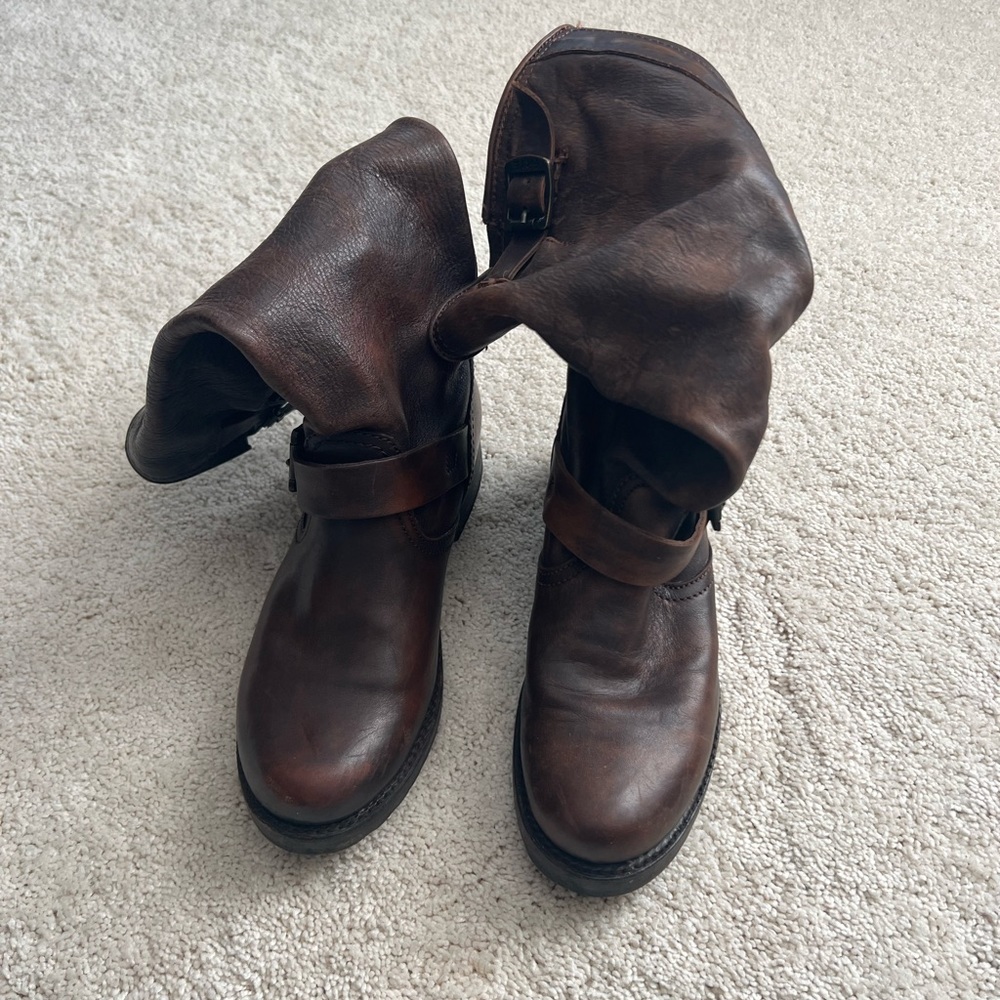 Frye Veronica Slouch 7M